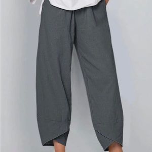 Melarey Scalloped Hem Household Capris. Size 16/18